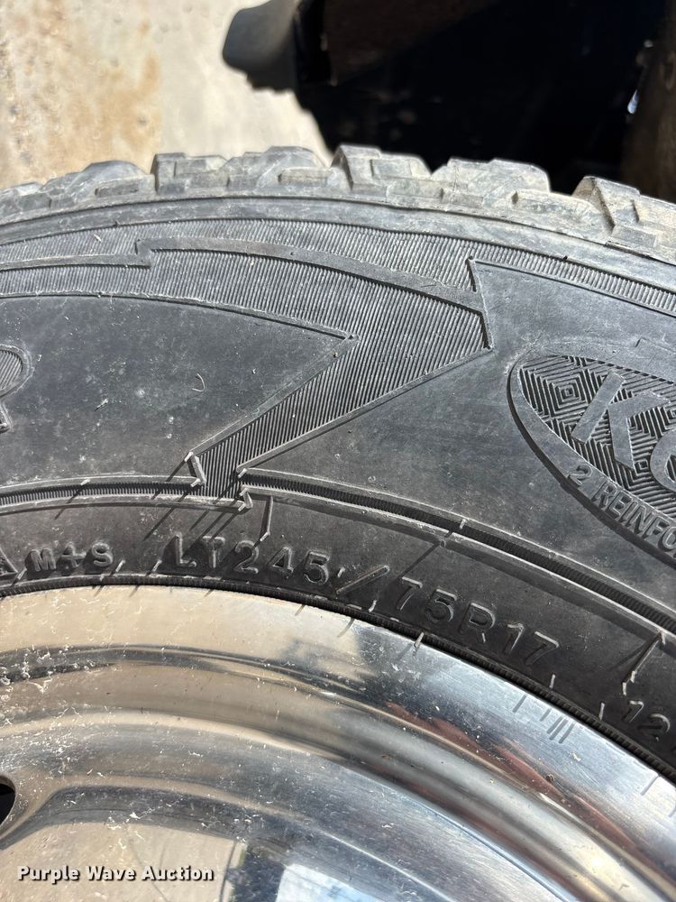 image for item FC4587 2010 Ford F350 Super Duty flatbed pickup truck