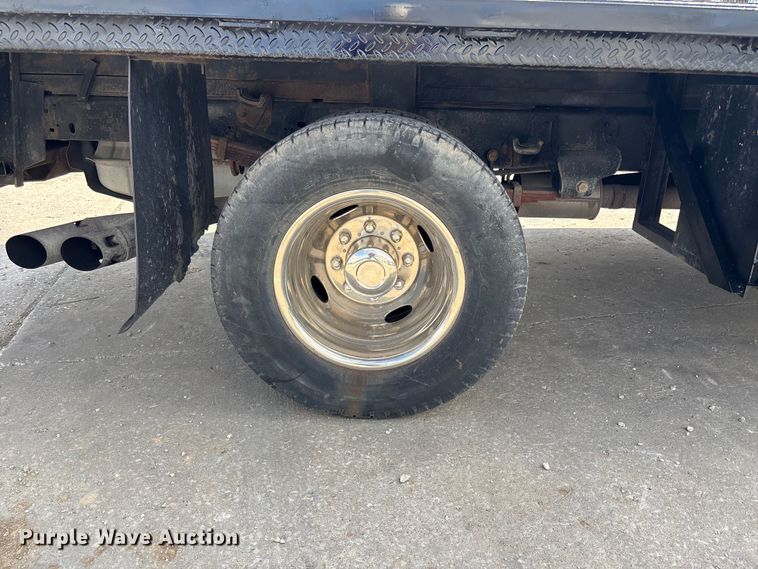 image for item FC4587 2010 Ford F350 Super Duty flatbed pickup truck