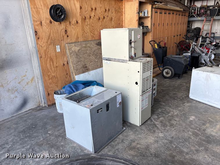 image for item FC4588 Central air and heat unit