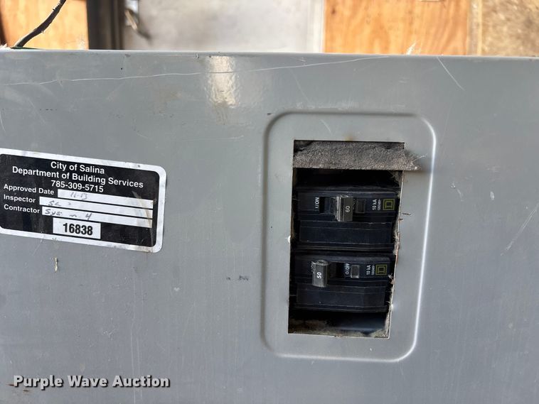 image for item FC4588 Central air and heat unit