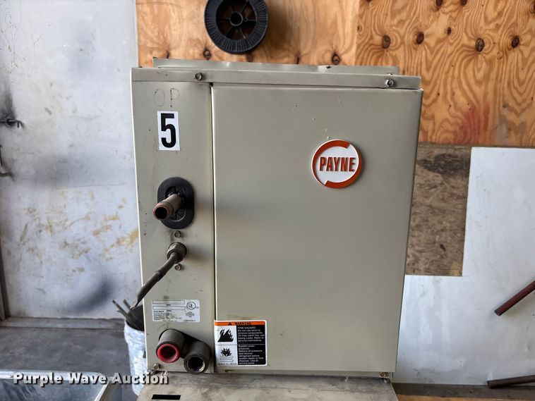 image for item FC4588 Central air and heat unit