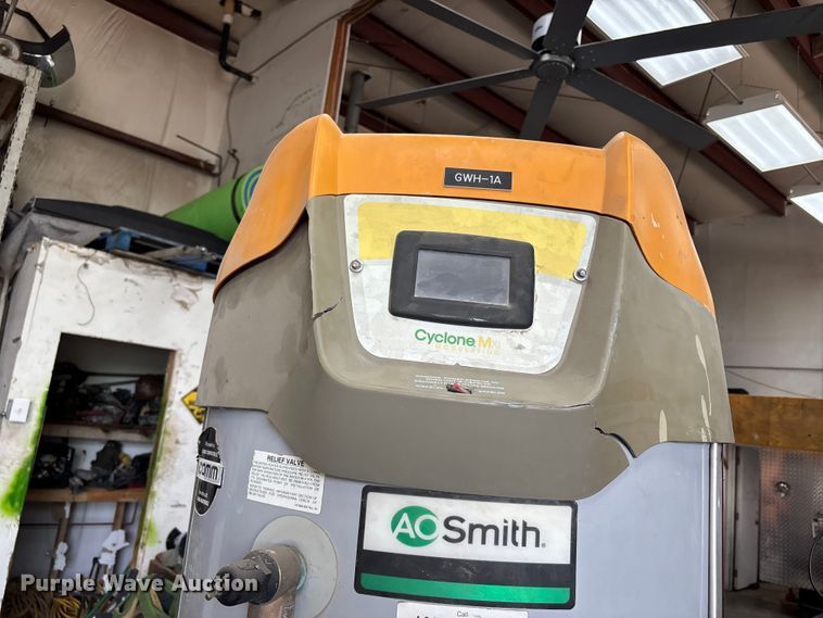 image for item FC4592 (4) hot water heaters