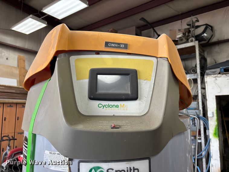 image for item FC4592 (4) hot water heaters