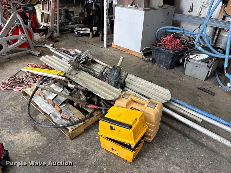 image for item FC4596 Concrete tools