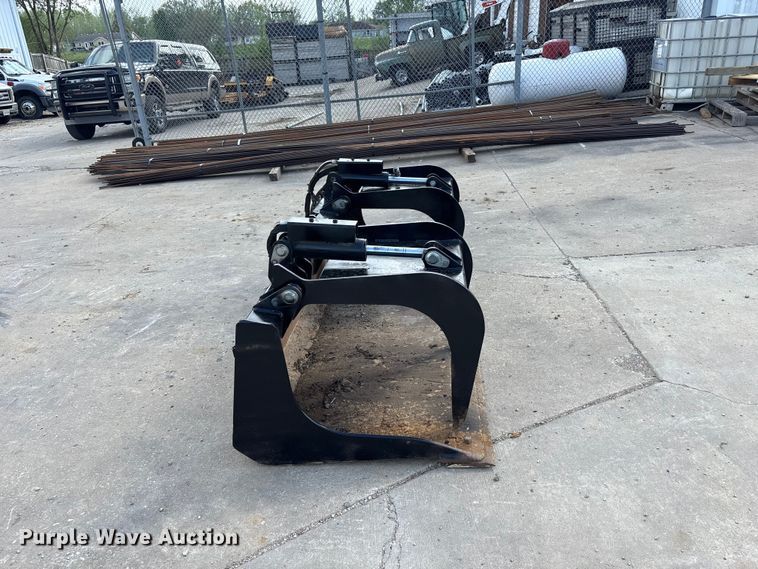 image for item FC4598 Skid steer grapple bucket