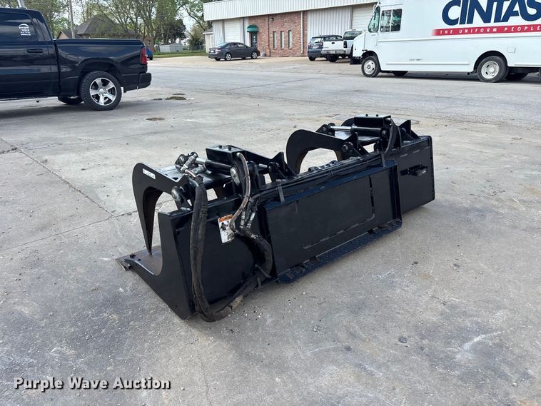 image for item FC4598 Skid steer grapple bucket