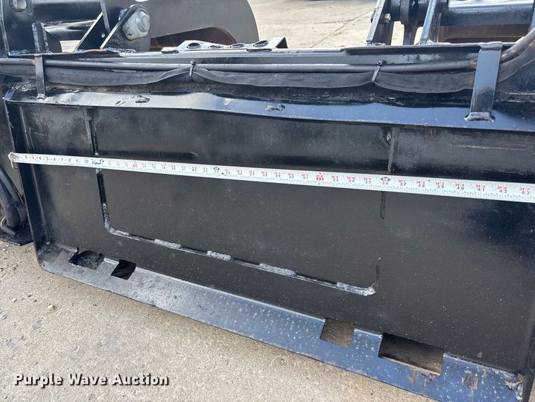 image for item FC4598 Skid steer grapple bucket