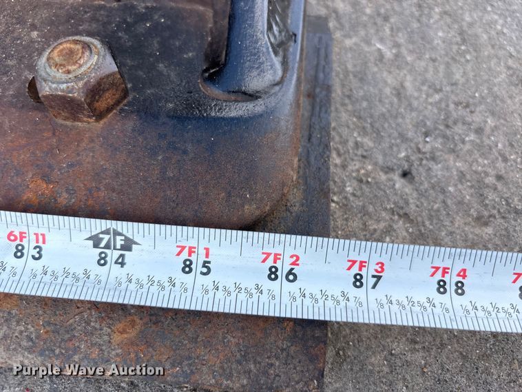 image for item FC4598 Skid steer grapple bucket