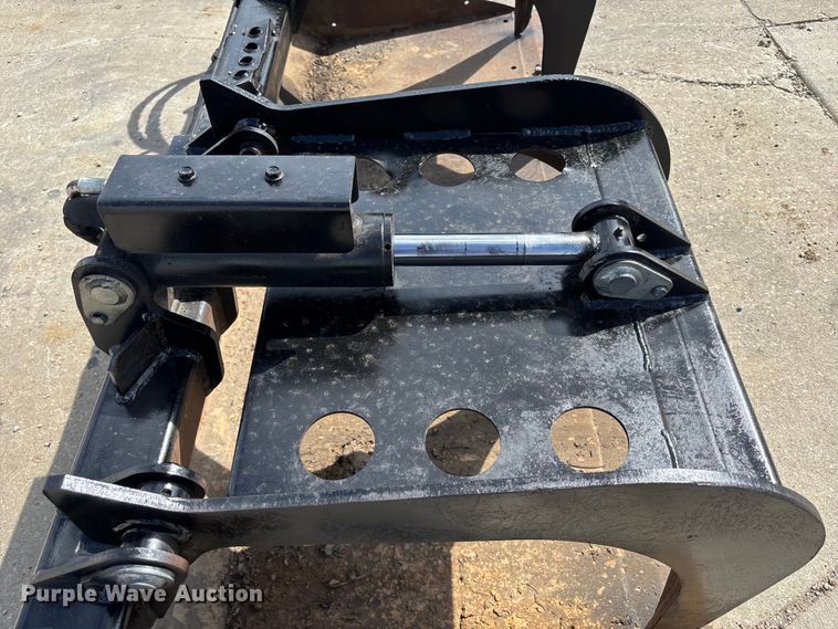 image for item FC4598 Skid steer grapple bucket