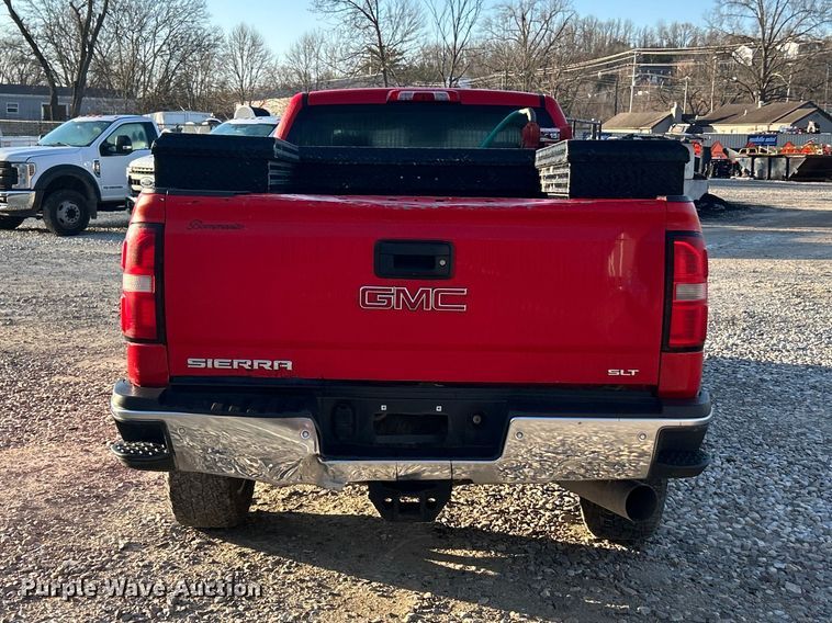 image for item FC5154 2019 GMC Sierra 2500HD Crew Cab pickup truck