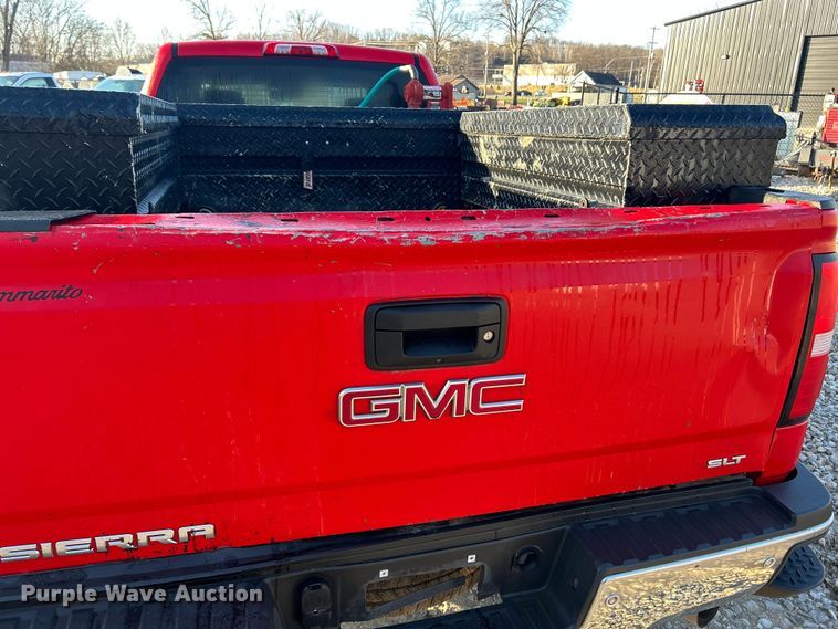 image for item FC5154 2019 GMC Sierra 2500HD Crew Cab pickup truck