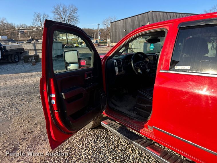 image for item FC5154 2019 GMC Sierra 2500HD Crew Cab pickup truck