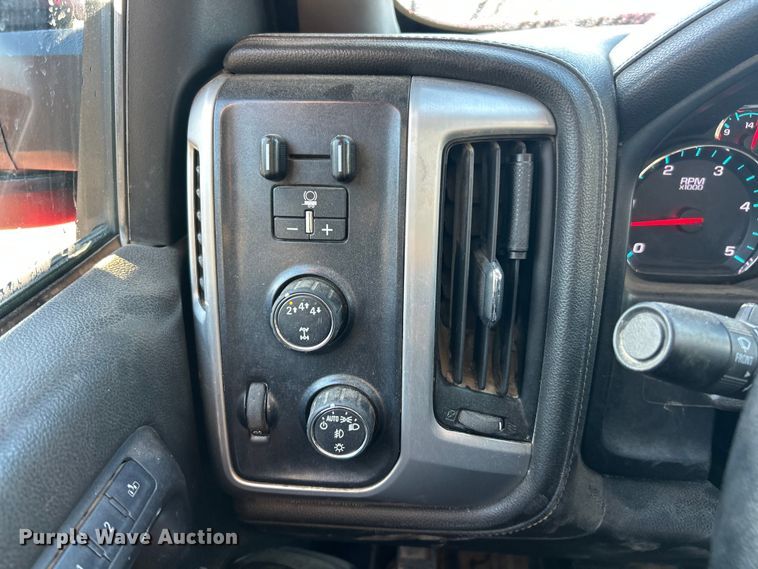 image for item FC5154 2019 GMC Sierra 2500HD Crew Cab pickup truck