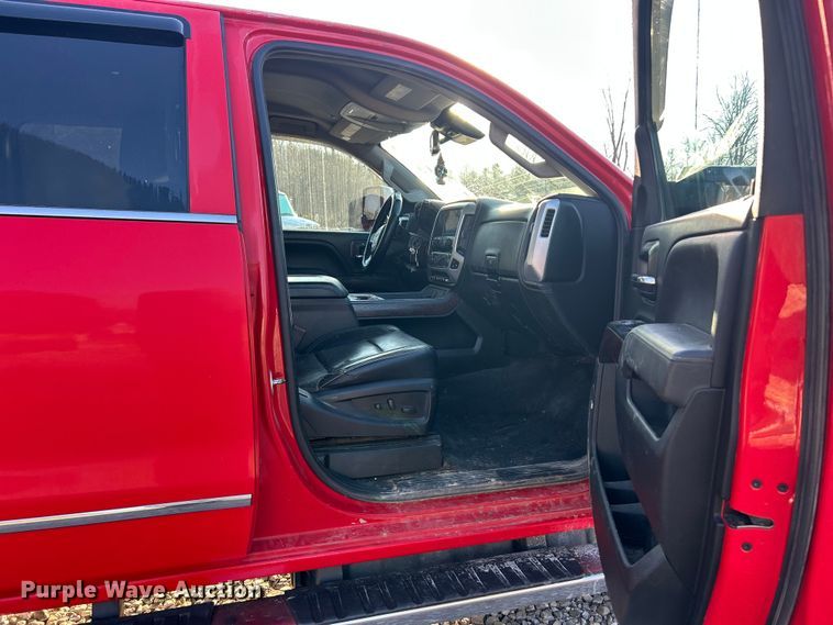 image for item FC5154 2019 GMC Sierra 2500HD Crew Cab pickup truck