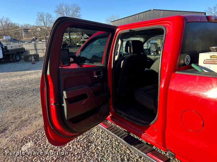 image for item FC5154 2019 GMC Sierra 2500HD Crew Cab pickup truck