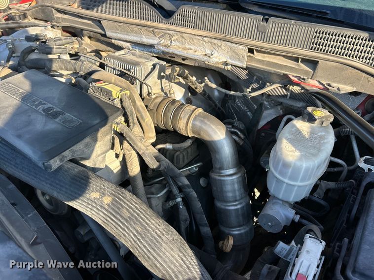 image for item FC5154 2019 GMC Sierra 2500HD Crew Cab pickup truck