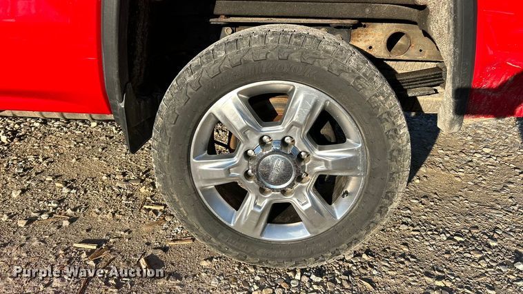 image for item FC5154 2019 GMC Sierra 2500HD Crew Cab pickup truck