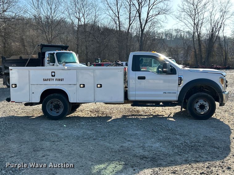image for item FC5155 2019 Ford F550 XL utility / service truck
