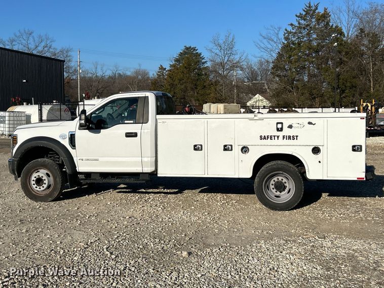 image for item FC5155 2019 Ford F550 XL utility / service truck
