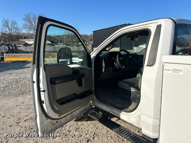 image for item FC5155 2019 Ford F550 XL utility / service truck