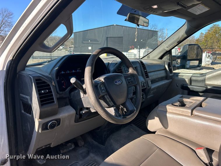 image for item FC5155 2019 Ford F550 XL utility / service truck