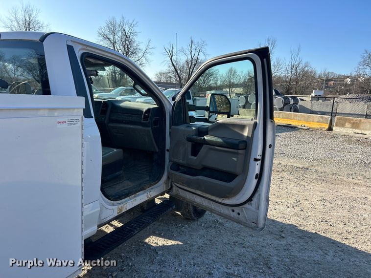 image for item FC5155 2019 Ford F550 XL utility / service truck
