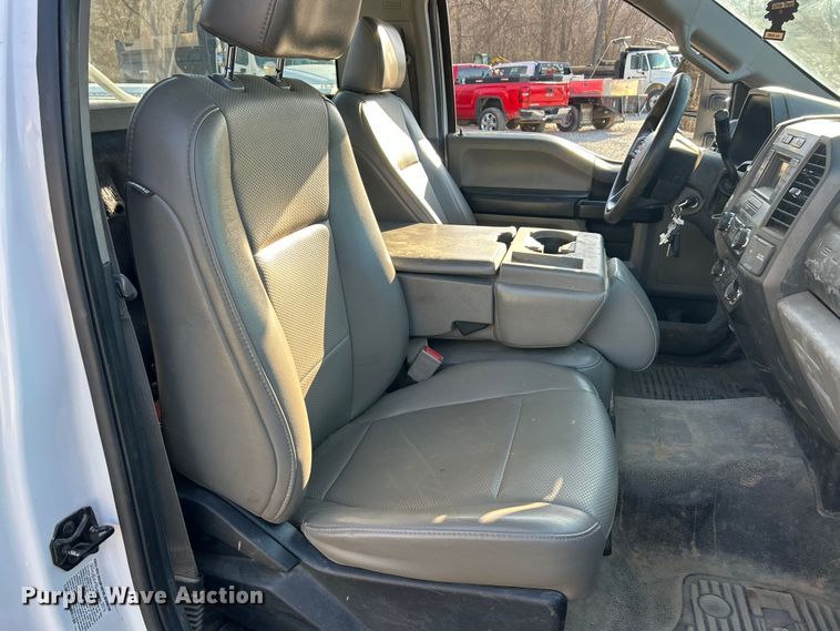 image for item FC5155 2019 Ford F550 XL utility / service truck