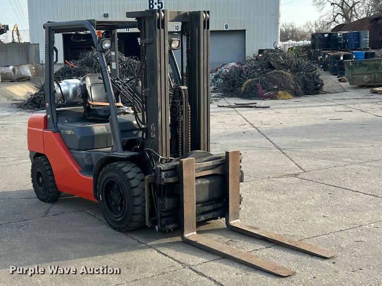 image for item FC5281 Toyota 8FGU30 forklift