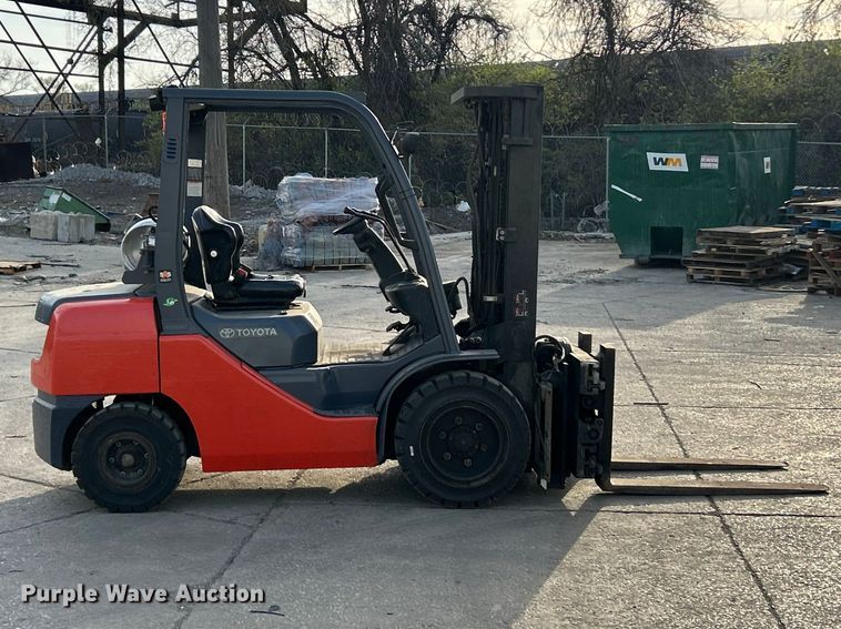 image for item FC5281 Toyota 8FGU30 forklift