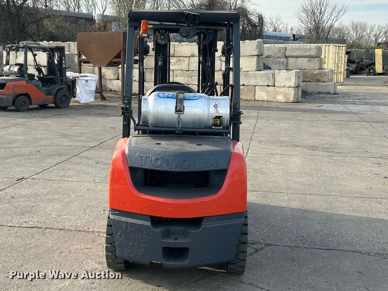 image for item FC5281 Toyota 8FGU30 forklift