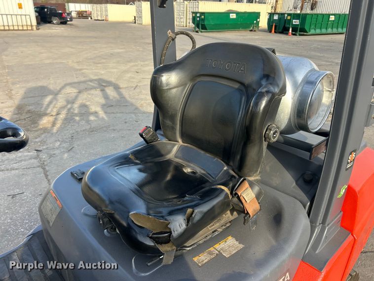 image for item FC5281 Toyota 8FGU30 forklift