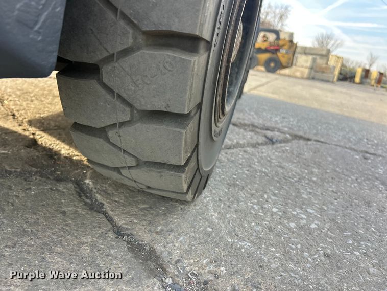 image for item FC5281 Toyota 8FGU30 forklift