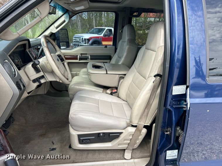 image for item FC5296 2009 Ford F350 Super Duty Crew Cab pickup truck