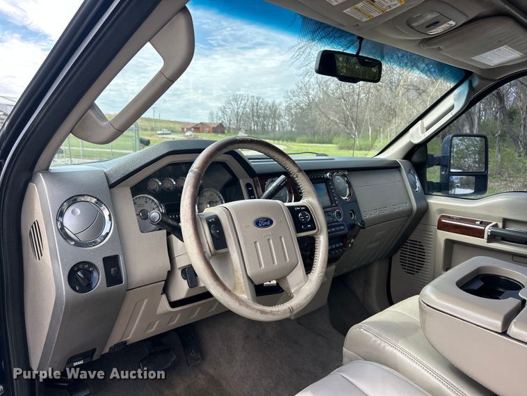 image for item FC5296 2009 Ford F350 Super Duty Crew Cab pickup truck