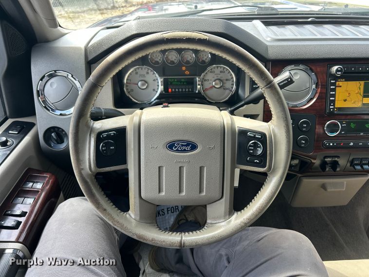 image for item FC5296 2009 Ford F350 Super Duty Crew Cab pickup truck