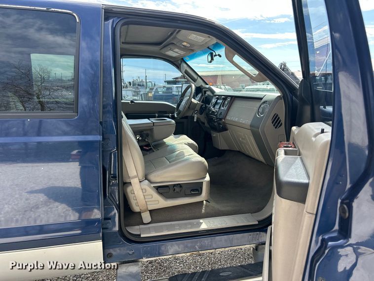 image for item FC5296 2009 Ford F350 Super Duty Crew Cab pickup truck