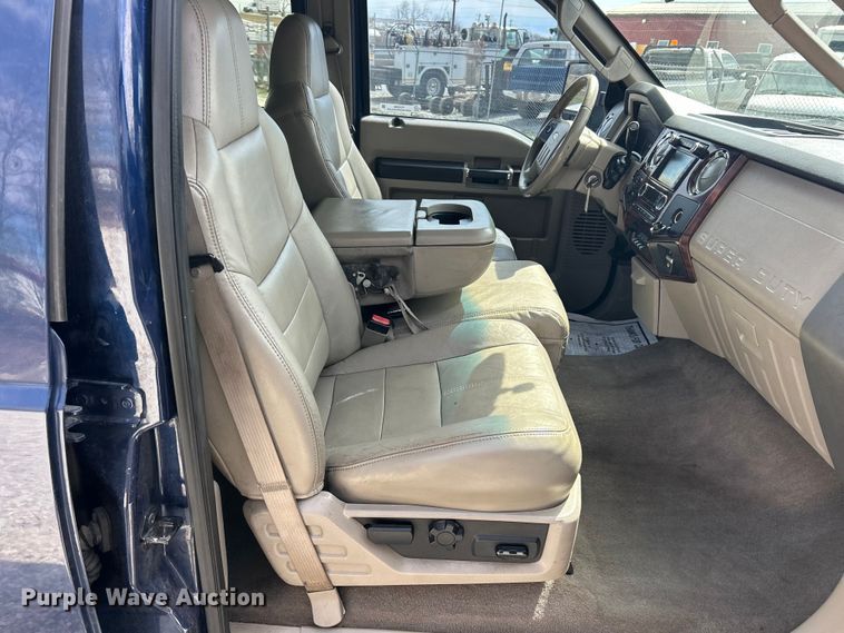 image for item FC5296 2009 Ford F350 Super Duty Crew Cab pickup truck