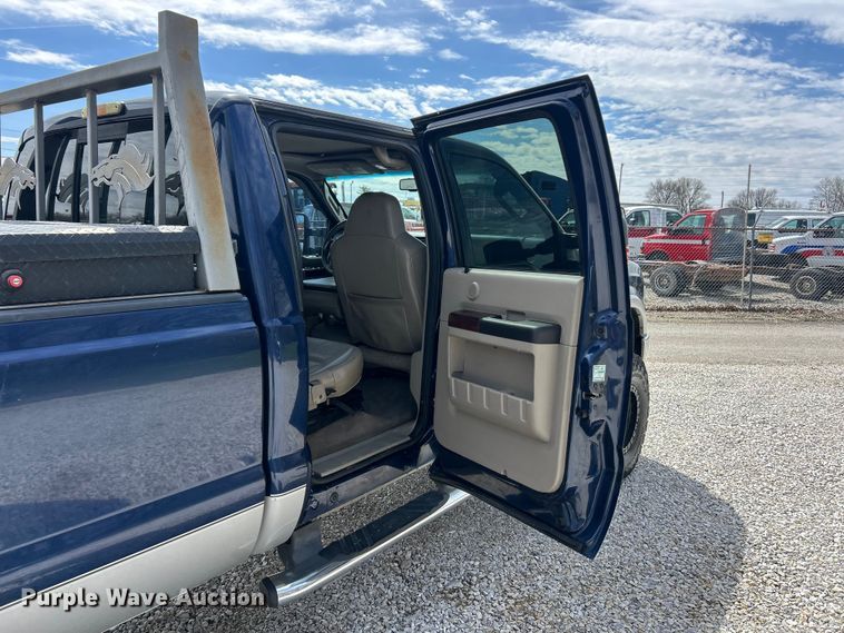 image for item FC5296 2009 Ford F350 Super Duty Crew Cab pickup truck