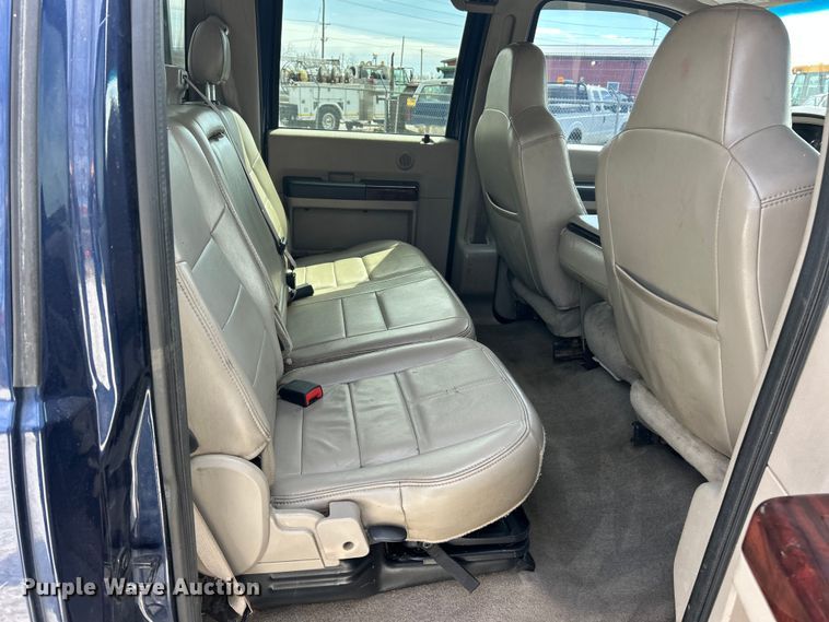 image for item FC5296 2009 Ford F350 Super Duty Crew Cab pickup truck