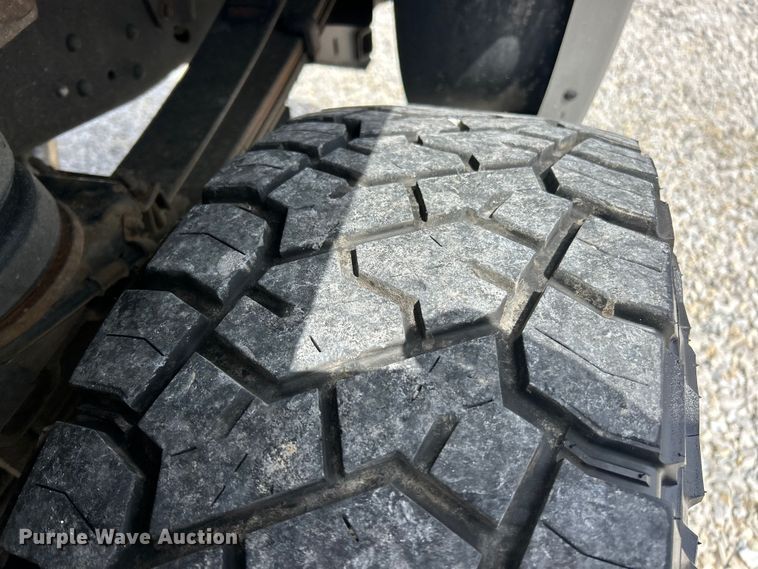 image for item FC5296 2009 Ford F350 Super Duty Crew Cab pickup truck