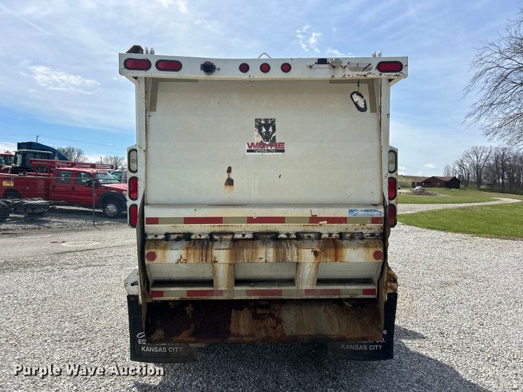 image for item FC5298 2007 Ford F450 Super Duty refuse truck