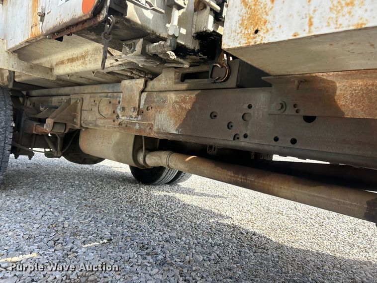 image for item FC5298 2007 Ford F450 Super Duty refuse truck