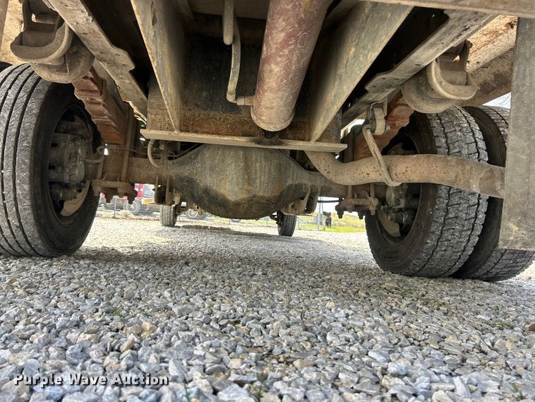 image for item FC5298 2007 Ford F450 Super Duty refuse truck