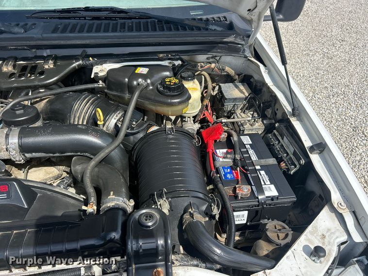 image for item FC5298 2007 Ford F450 Super Duty refuse truck