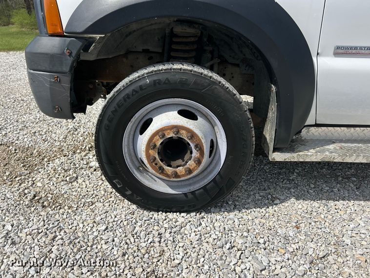 image for item FC5298 2007 Ford F450 Super Duty refuse truck