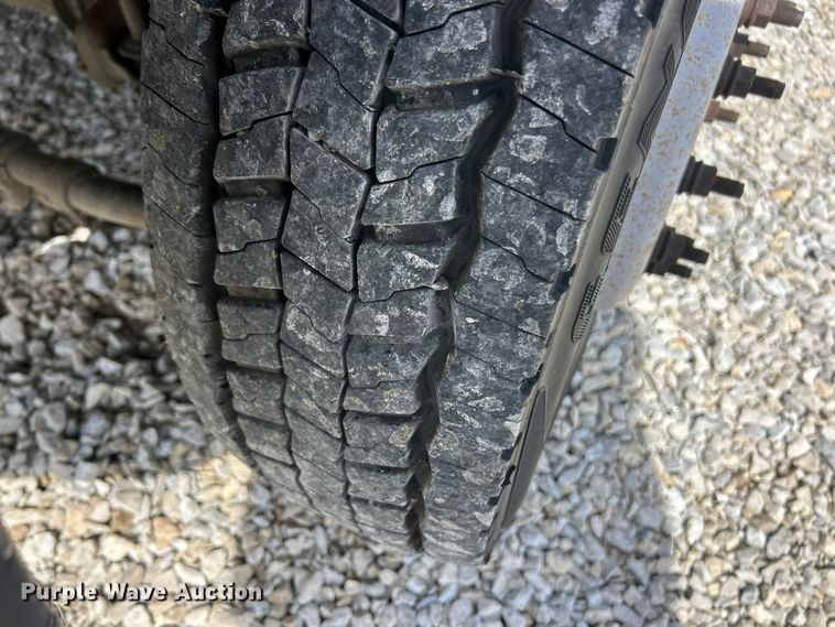 image for item FC5298 2007 Ford F450 Super Duty refuse truck