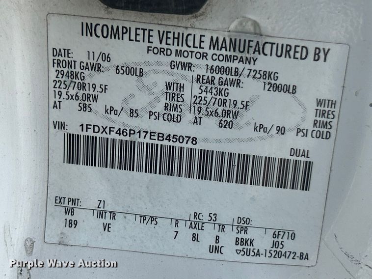 image for item FC5298 2007 Ford F450 Super Duty refuse truck