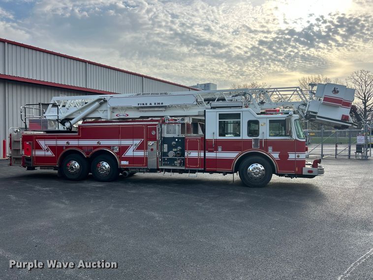 image for item FC5311 2002 Pierce Manufacturing aerial platform fire truck