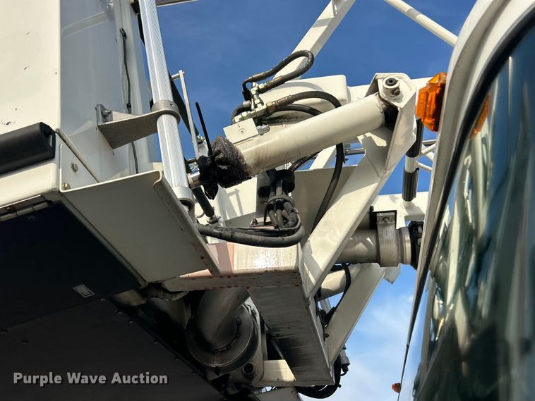 image for item FC5311 2002 Pierce Manufacturing aerial platform fire truck