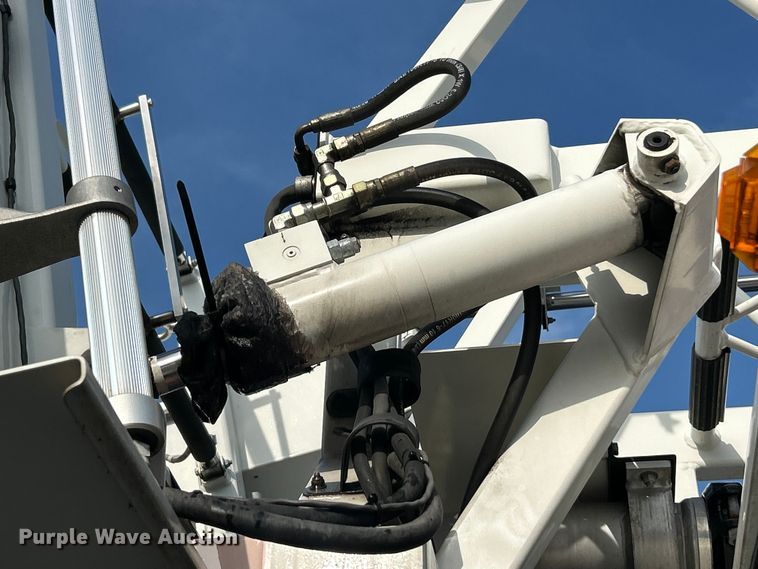 image for item FC5311 2002 Pierce Manufacturing aerial platform fire truck